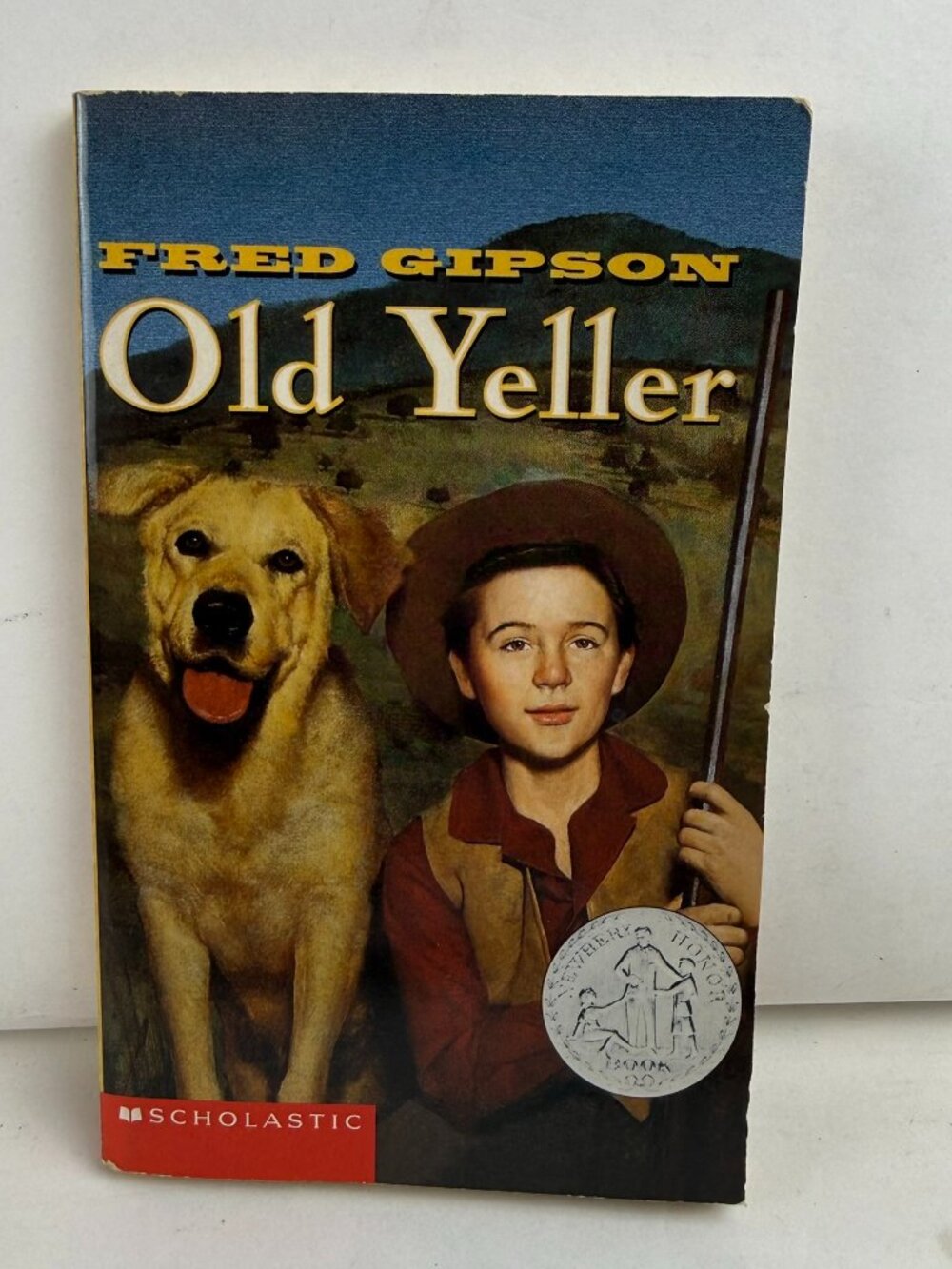 Old Yeller Fred Gipson Paperback Scholastic ISBN 0-439-15963-6 Vintage 1995